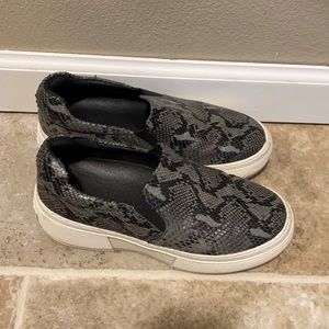 size 6 J/SLIDES Women's Gray Cleo Platform Slip-on Sneaker